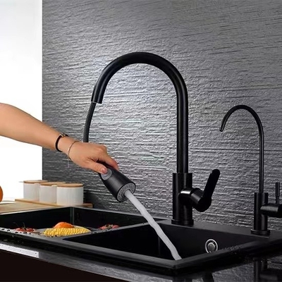 Retire a torneira sanitária da cozinha da água quente e fria do torneira de 304 mercadorias