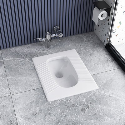 Gravidade que nivela Pan Sanitary Ware Water Closet Squatting cerâmico